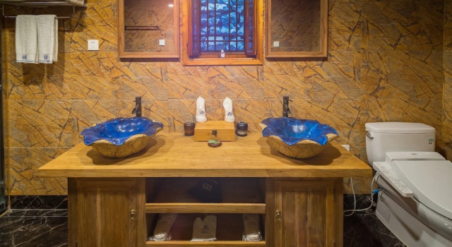 Двухместный номер Standard Yangshuo Ancient Garden Boutique Hotel-English speaking team&Swimming pool&Activities organized&Free pick up from Airport or TS over 4 nights