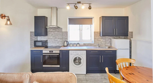 Host Stay Martinmas Cottage, Varaa Lomakoti Mökit kohteessa Merseyside, Mökki