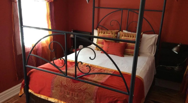 Globetrotters B&B, Забронировать Отель Отели Ниагара-он-те-Лейк 3 звезды, рядом с Jackson-Triggs Winery, 3*