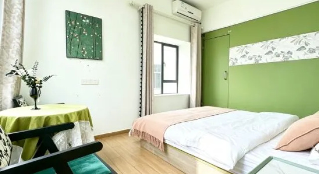 Кровать в общем номере с 5 комнатами Shenzhen Dapeng Mancheng Theme Hostel