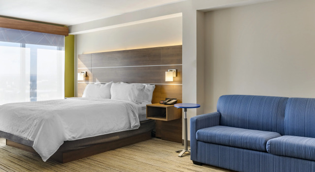 Holiday Inn Express Hotel & Suites Albuquerque Midtown by IHG, Забронировать Отель Альбукерке Нью-Мексико