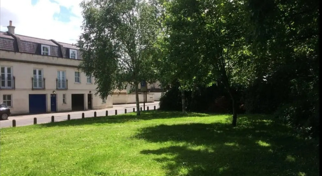 Апартаменты Central Quiet 2 Bedroom Townhouse With Office