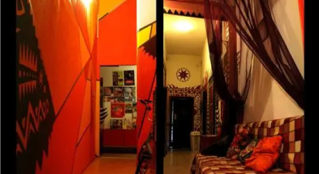 Downtown Hostel, Забронировать Хостел Хостелы Будапешта, рядом с Станция метро Vorosmarty Square, Хостел