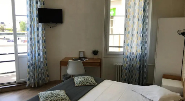 Трёхместный номер Standard Hôtel LEstran