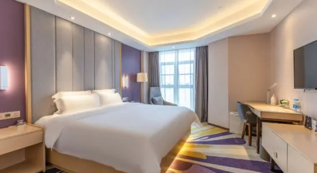 Suite Deluxe Lavande Hotel (Yingtan Longhushan Avenue long distance passenger station store)