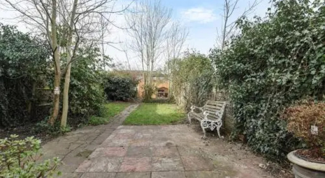 Denham Road #Dr5Bed3