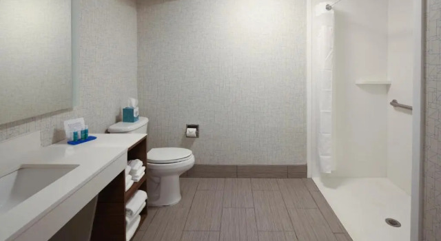 Номер Standard Holiday Inn Express Hotel & Suites Cincinnati Southeast Newport by IHG