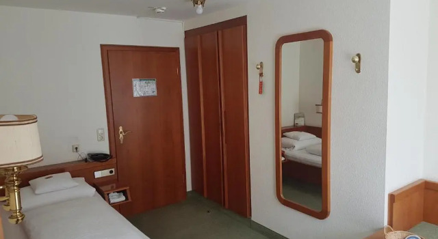 Одноместный номер Standard с балконом Kurhotel Roswitha
