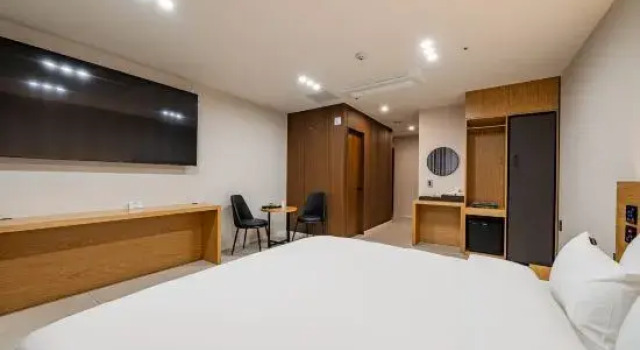 Номер Superior Mokpo Brown Dot Hotel Namak