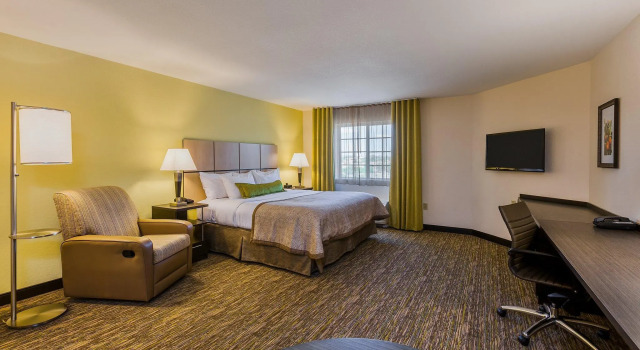 Двухместный люкс Candlewood Suites Tucson by IHG