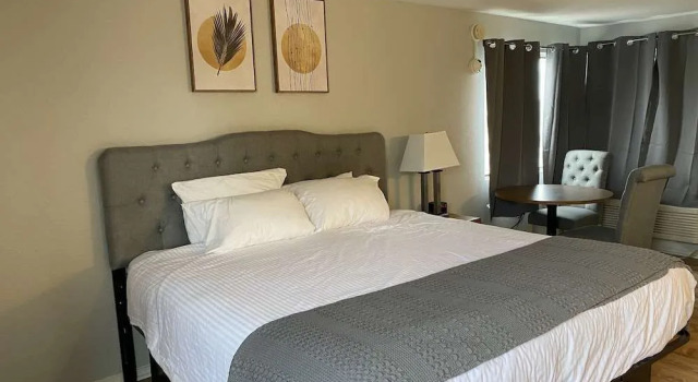 Ways Motel, Varaa Motelli Hotellit New England uima-altaalla, Uima-allas