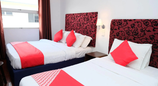 Люкс Superior OYO 619 Grand City Hotel 2