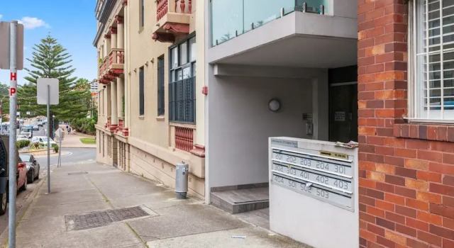 Bright Studio With Balcony Near Coogee Beach, Забронировать Апартаменты/квартира Куджи Сидней, рядом с Пляж Кловелли