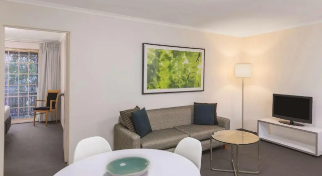 Апартаменты Adina Serviced Apartments Canberra Kingston