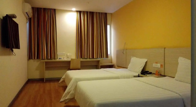 7 Days Inn Enshi Xueyuan Road Shinan Ancient City, Prenota Hotel Hotel a Enshi Prefecture con parcheggio, Parcheggio
