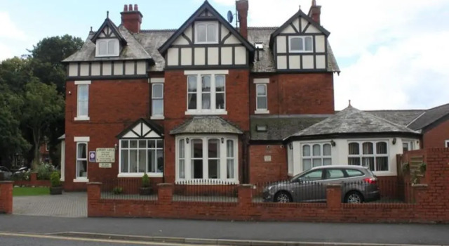 Fern Lee Guest House, Забронировать Гостевой дом Отели Англии с завтраком, Завтраки