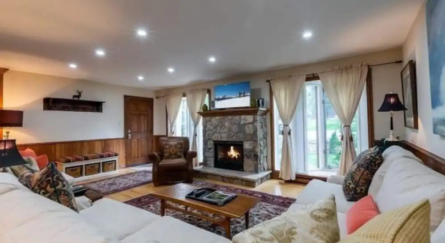 Номер Standard Texas Townhome Condos - 3 Minutes Walk to Gondola by RedAwning