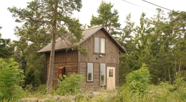 Коттедж с 2 комнатами с красивым видом из окна Nickarve Gård Hejdeby
