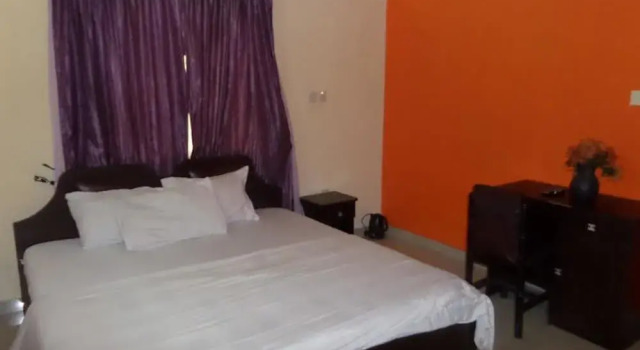 Royalty Place, Забронировать Отель Икея Лагос, рядом с Ikeja City Mall
