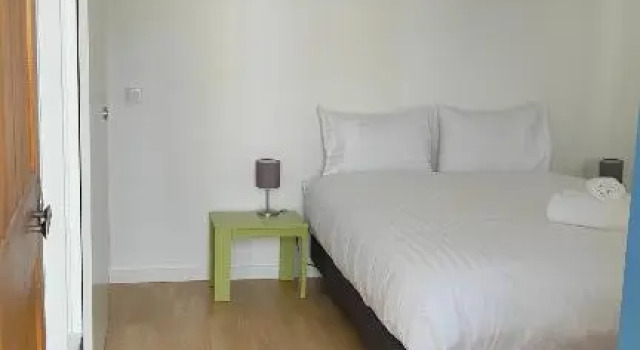 Двухместный номер Standard с видом на бассейн Villa Paraíso da Caparica