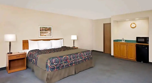 Двухместный номер Deluxe Days Inn by Wyndham Boonville