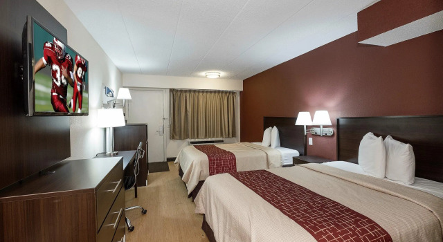 Четырёхместный номер Deluxe Red Roof Inn Toledo - Maumee