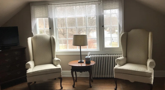 Четырёхместный номер Standard Inn at Millrace Pond