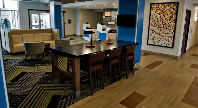 Holiday Inn Express & Suites Dayton North - Vandalia by IHG, Book Hotel Dayton Ohio