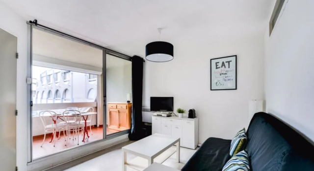 Les Floralies II 8598, Book Hotel Hotels in Camargue with a Pool, Swimming Pool
