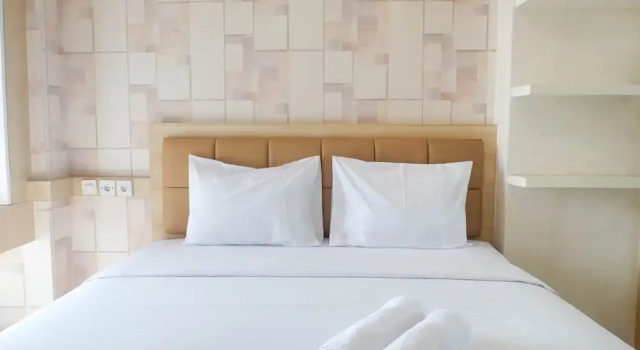 Comfortable and Well Appointed Studio Apartment Supermall Mansion, Varaa Huoneisto Hotellit Surabaya pysäköinnillä, lähellä Pakuwon Mall, Pysäköinti