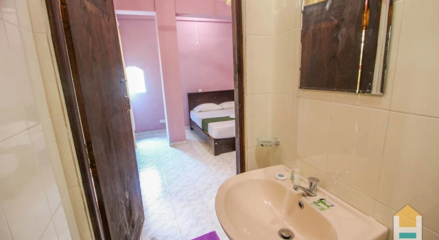 Yoho Bro Hotel, Забронировать Отель Отели Западной провинции с парковкой, Парковка