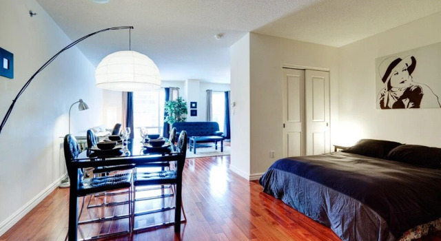 Bleury Furnished Suites by Hometrotting, Забронировать Отель Отели Монреаля 3 звезды, рядом с Place Dupuis, 3*