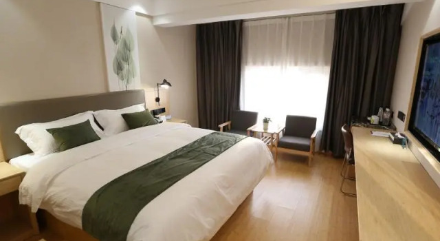 GreenTree Inn Express Linyi Tangtou Hot Spring Guantang Street, Prenota Hotel Hotel a Shandong con parcheggio, Parcheggio