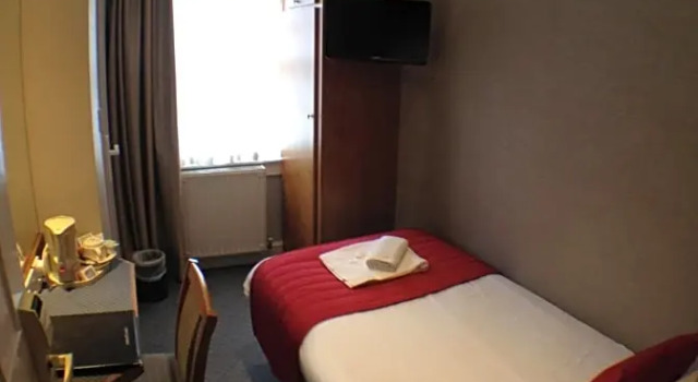 Одноместный номер Standard Columbus Hotel