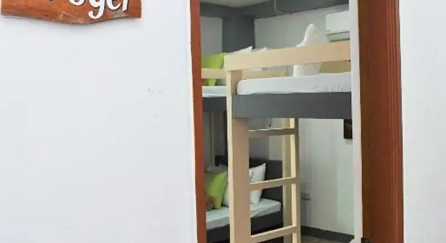 Четырёхместный номер Standard с балконом Woza Inn Boracay