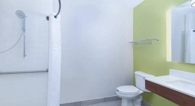 Двухместный номер Standard Holiday Inn Express Hotel & Suites Birmingham - Inverness 280 by IHG