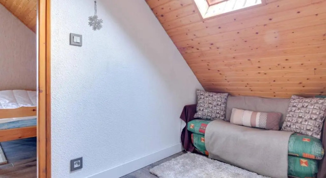 Chalet en duplex à Cauterets, 2 chambres, 7 pers., terrasse, près des remontées, parking inclus - FR-1-401-6, Забронировать Шале Отели Котре с парковкой, Парковка