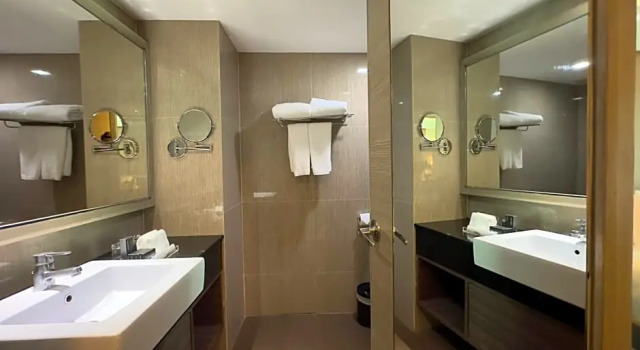 Двухместный люкс Executive Ramada Graand Swiss Sukhumvit 11