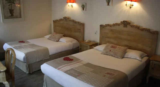 Четырёхместный номер Standard Brit Hotel Bristol Montbéliard Centre