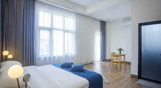 Люкс Deluxe Guanlan Yayuan Homestay, Weizhou Island