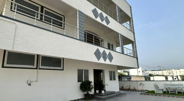 TrueLife Homestays - Signature homes with all modern facilities for large group of families visiting Tirupati Temple - Fast WiFi, Kitchen, Android TV - VIP Road access to Tirumala without traffic - Best for guests driving from Bengaluru, Chennai, Airport