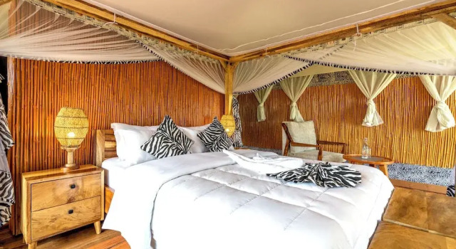 KumbuKumbu Luxury Tented Camp, Prenota Hotel Hotel a Seronera con parcheggio, Parcheggio