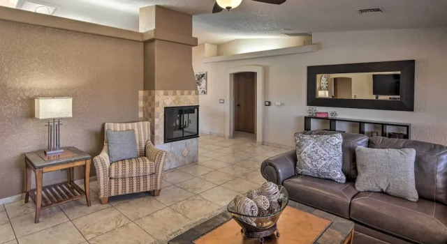 Heated Pool, Spa & Mtn Views: Lake Havasu Home!