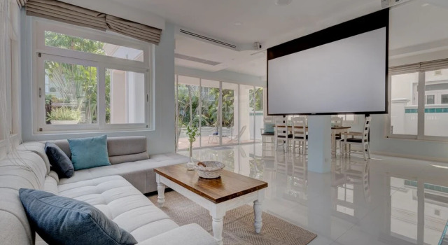 Exclusive Beachfront Villa