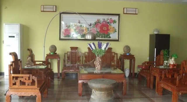 Love Hotel, Book Hotel Ngoc Quang Vinfuk Province