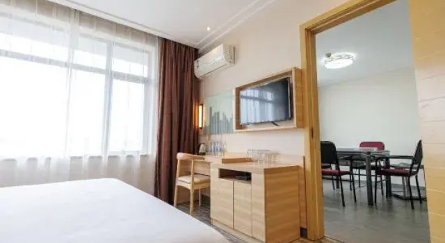 Люкс City Zhixin Boutique Hotel (Infrastructure Camp Central Hospital)
