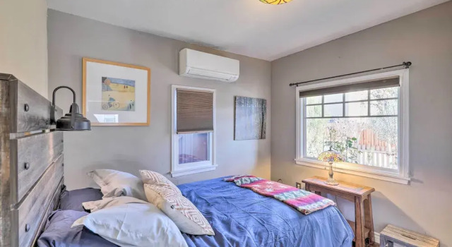 Charming Craftsman Bungalow With Garden & Hot Tub!