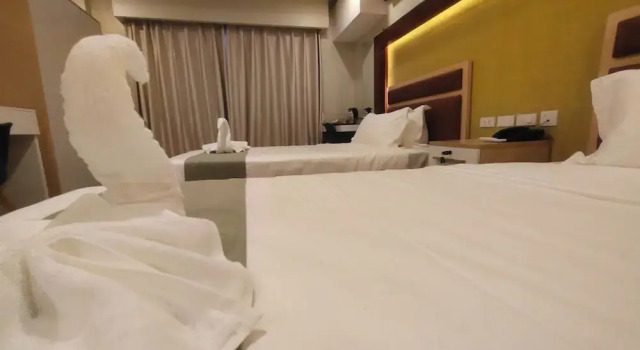 Famous Maple Hotel, Rezervovat Hotel Angeles 