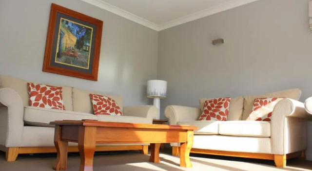 6 Mt Isobel Place