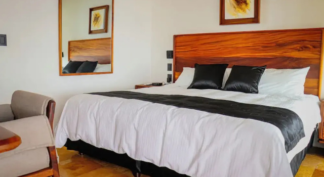 Komfortowy pokój Hotel Casa María